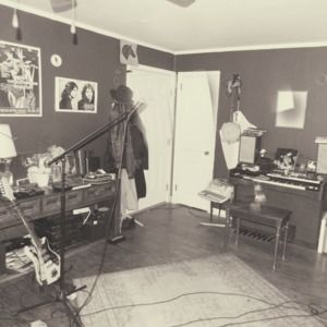 Meet your Posher, Posh